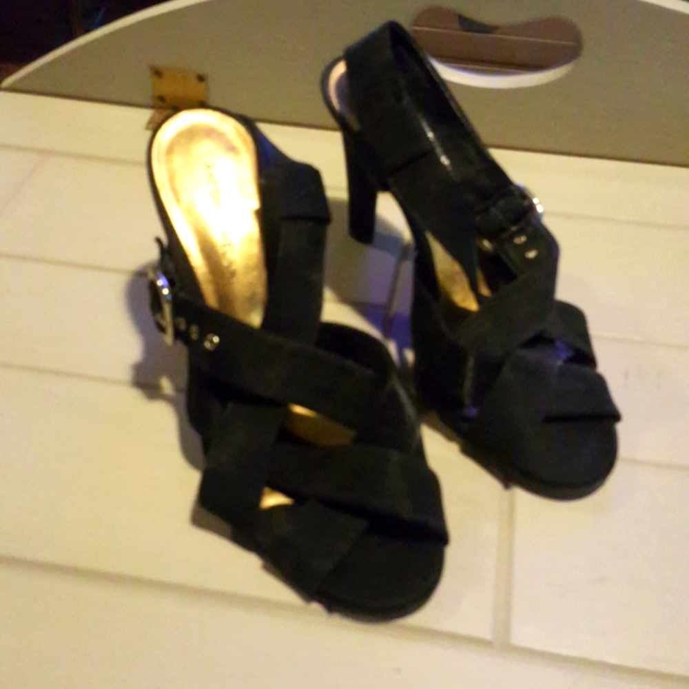 Antonia Melani black strappy heels